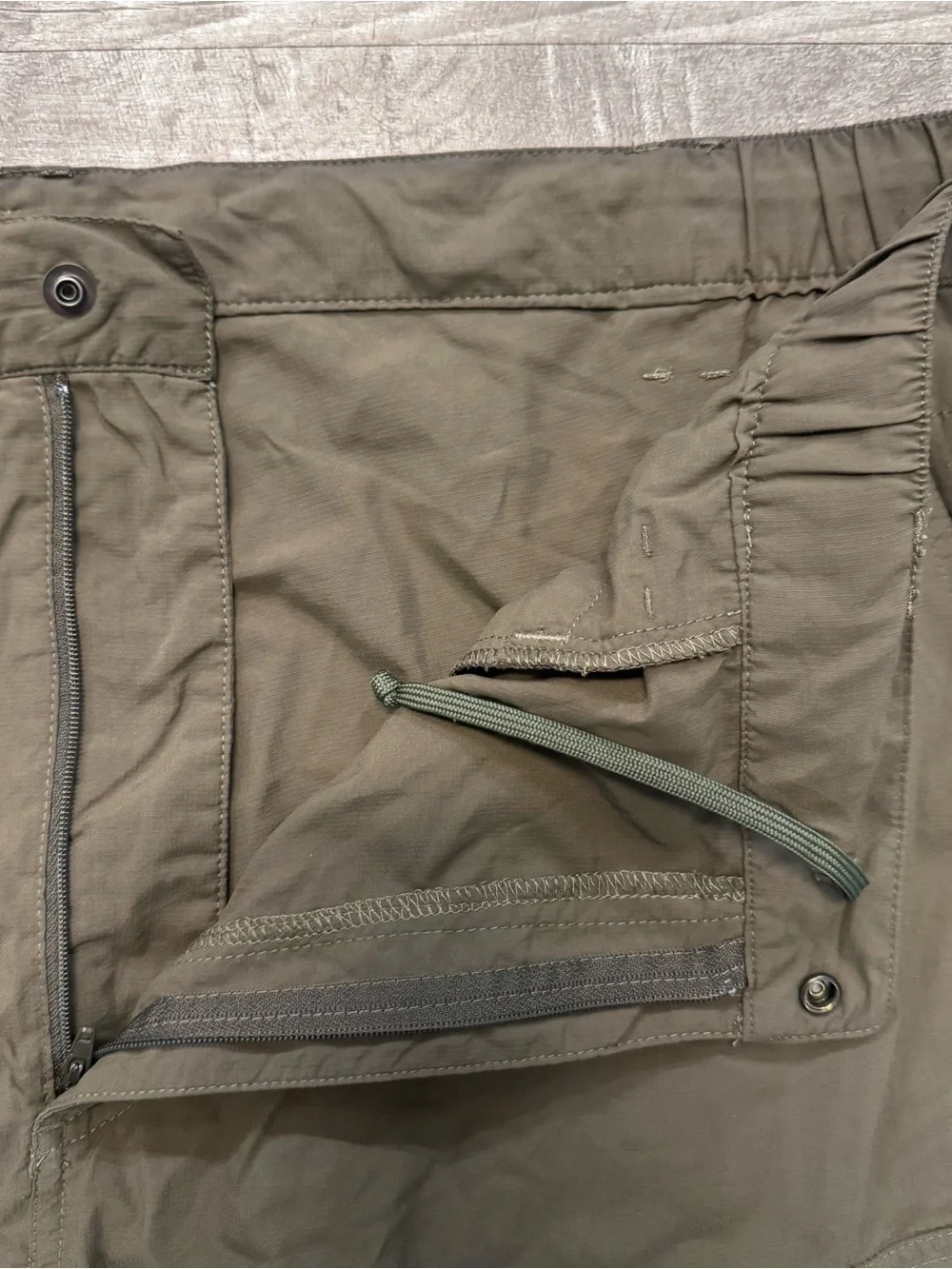 The North Face Cargo Shorts Olive Green Ripstop Hiking Stow Pocket Mens XXL